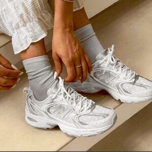 New Balance 530 Silver Metallic Polka Dots
